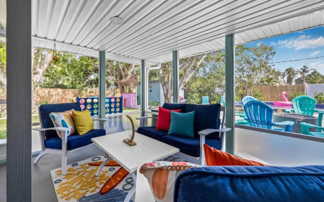 Coastal Sanctuary Near IMG and Beaches