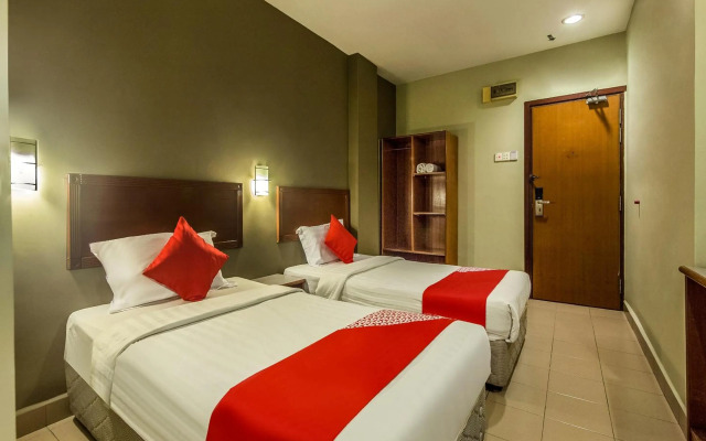 Super OYO 828 Comfort Hotel Shah Alam