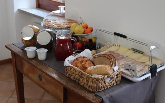 A DUE PASSI Room & Breakfast