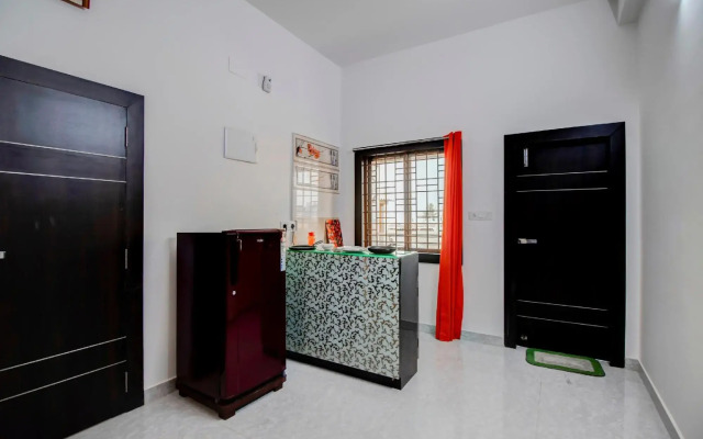 OYO 30514 Modern Stay Near ITER College