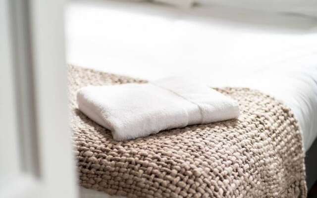 The Gate Lodge - Modern and Period Combined