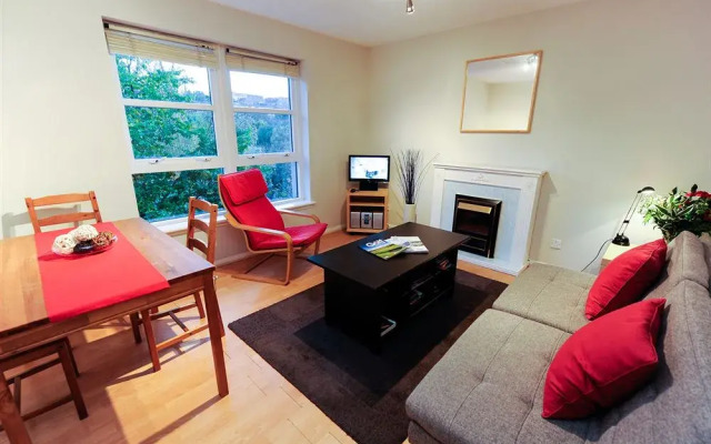 Jamaica Street Apartment