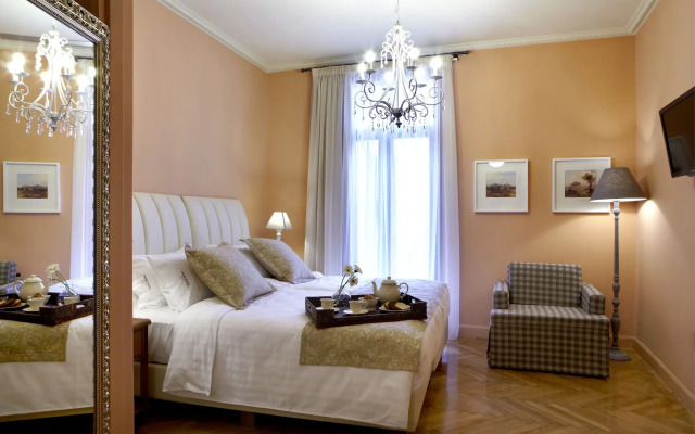 Sweet Home Hotel