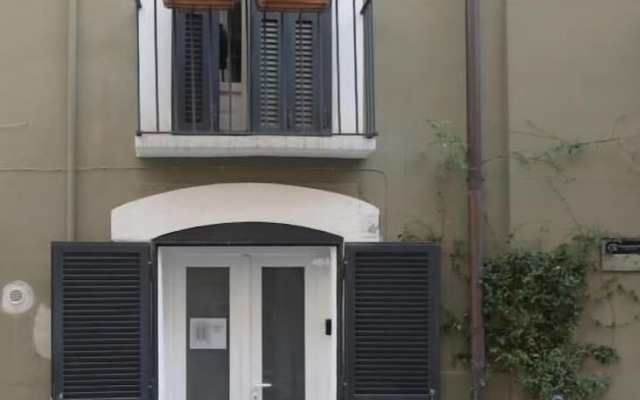 Bari LandLord 31