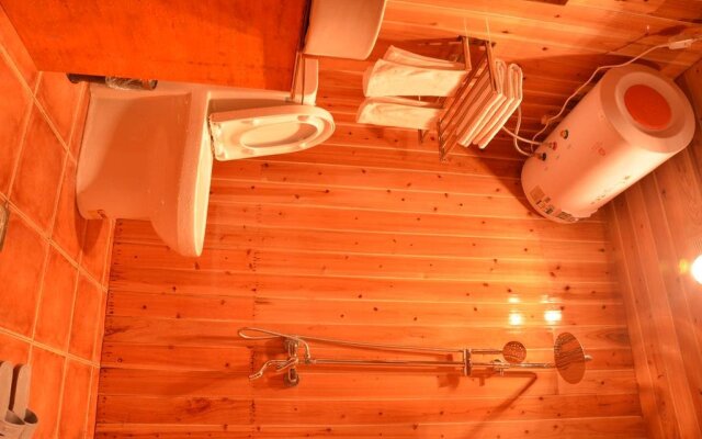 Shangri La Gold Year Youth Hostel