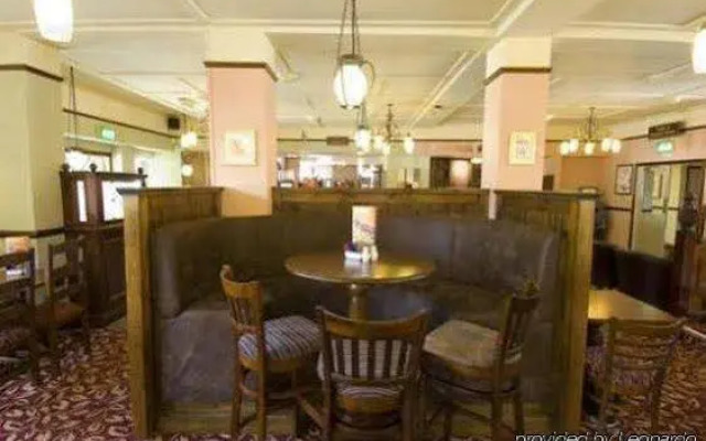 The Altrincham Lodge