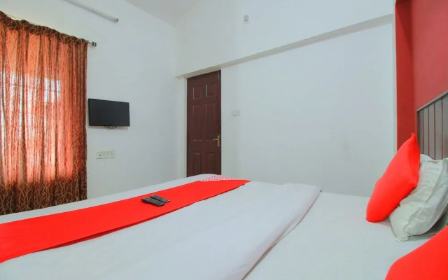 OYO 15479 Vista Suites Kalatty