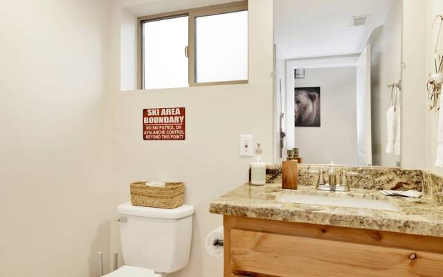 THE Teddy Bear Chalet #2257