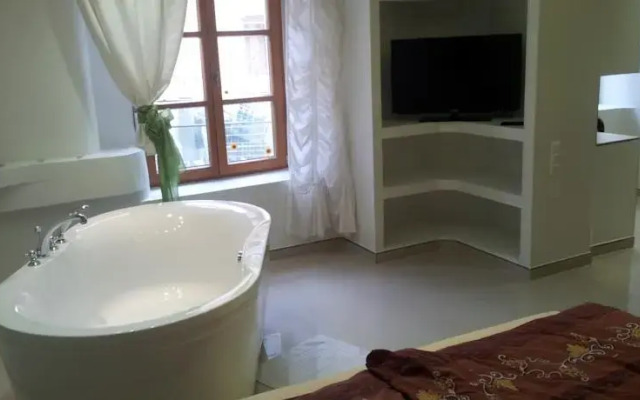 Ráspi Vendégszobák és Étterem