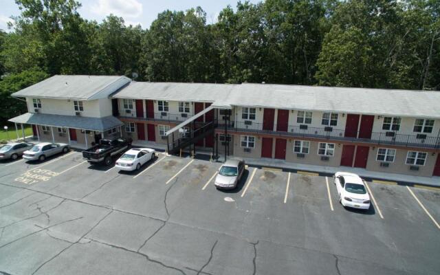 Red Carpet Inn Berlin