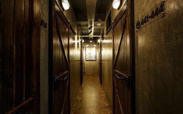 Episode 11 Hostel