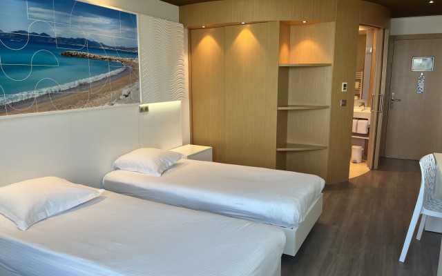 SoBlue Hotel