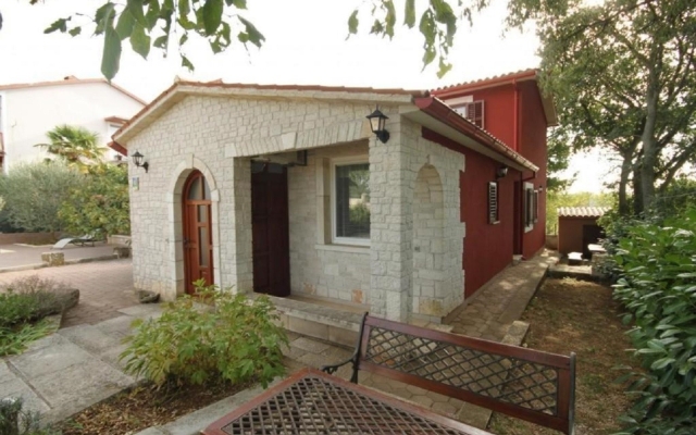 Apartment Mimi - with swimming pool A4 Christa  Krnica, Istria