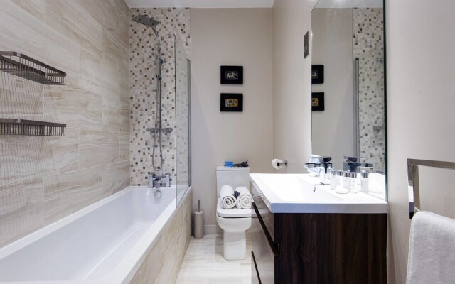 The Warwick Road Residence - IRV