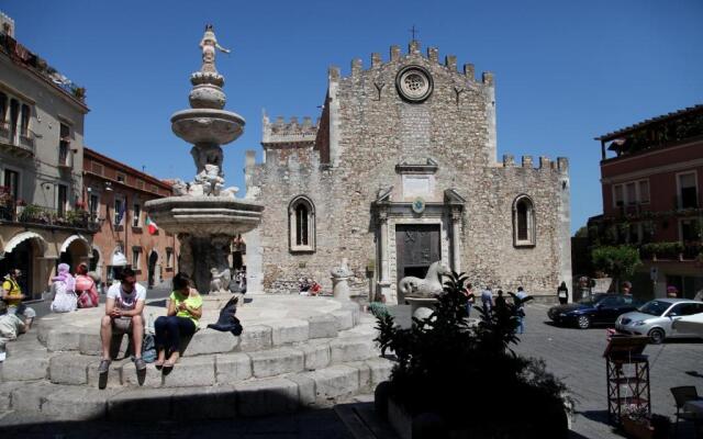 B  B Duomo di Taormina