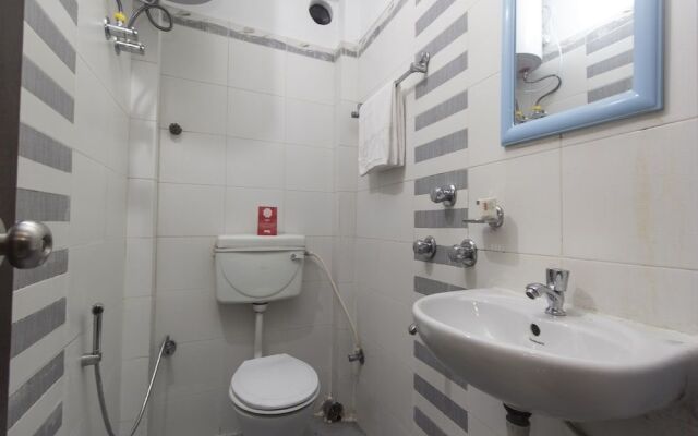 OYO 14200 Hotel Oasis