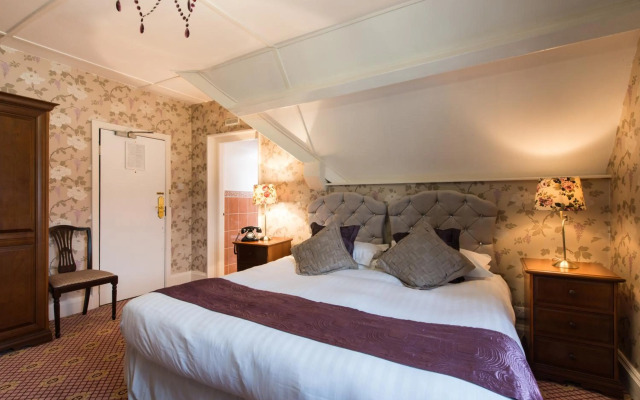 Maenan Abbey Hotel