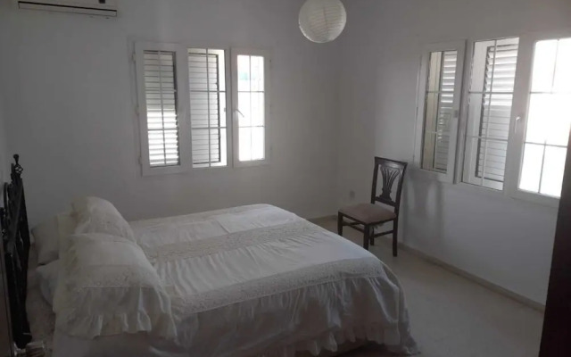 Beautiful and Large 3-bed Villa in Lapta, Cyprus