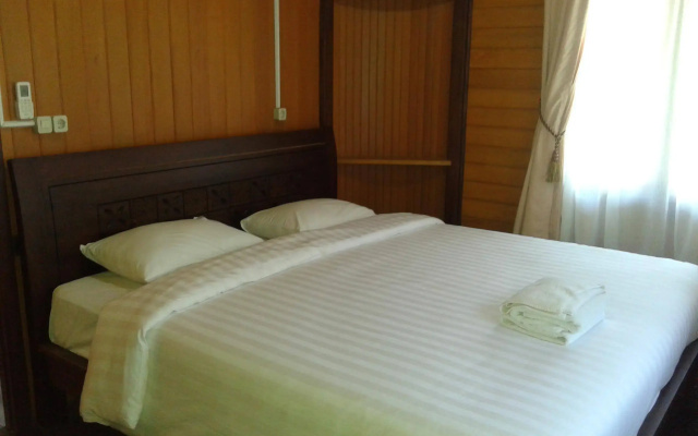 Queen of The South Resort