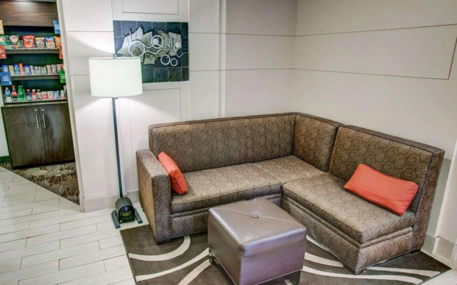 Comfort Suites Pittsburgh Airport