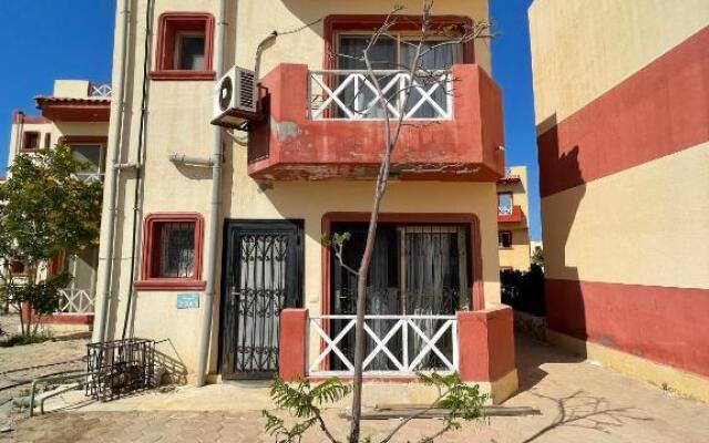 Cheerful 3-bedroom Villa With 6 Pools