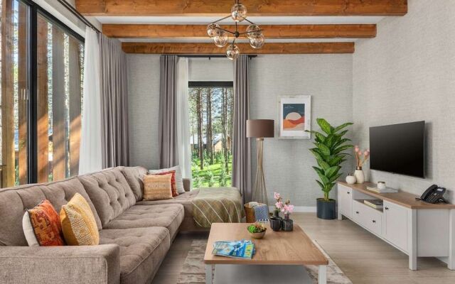 Harmony Green Vi̇llage Resort