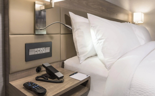 AC Hotel by Marriott Boston Cambridge