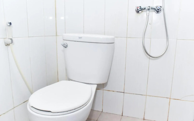 RedDoorz Plus near Malang Town Square