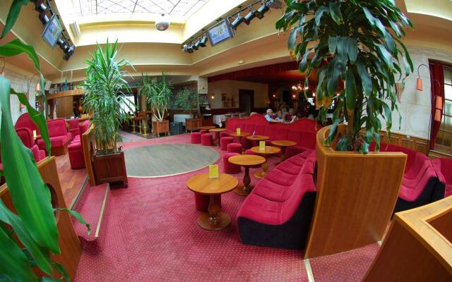 Hotel Des Couronnes Chateaudun