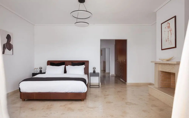 Eretria Luxurious Seafront Villa