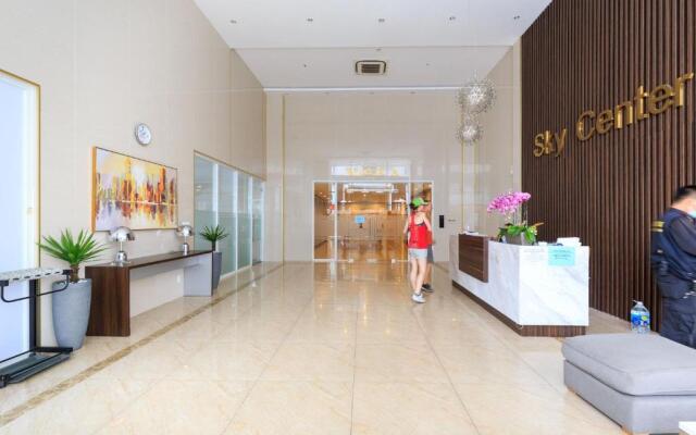 Sky Center Near Airport
