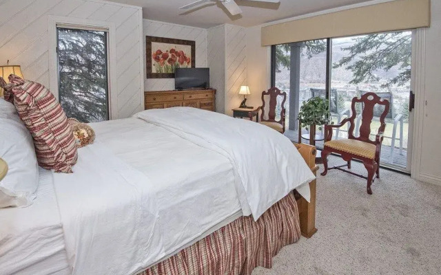 Ridgepoint Townhomes by Beaver Creek Mountain Lodging