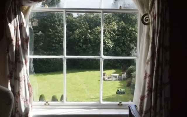 Ivyleigh House