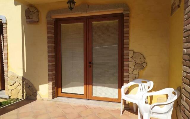 TINY HOUSE (con piscina e wi-fi)