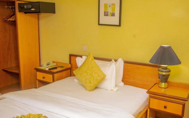 Hotel Marjorie 'Y'