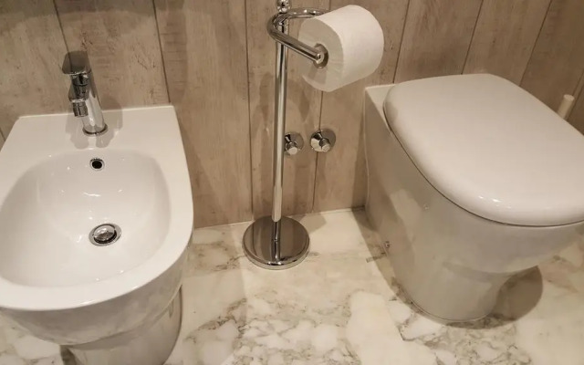 Five Roses Bed & Breakfast