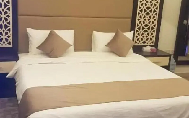 Arabian Palm Hotel