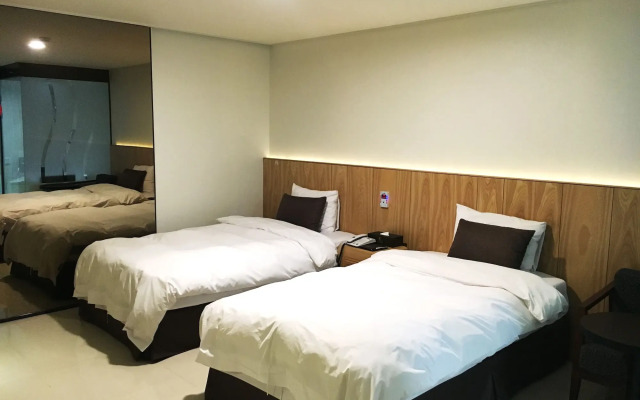 K Tourist Hotel