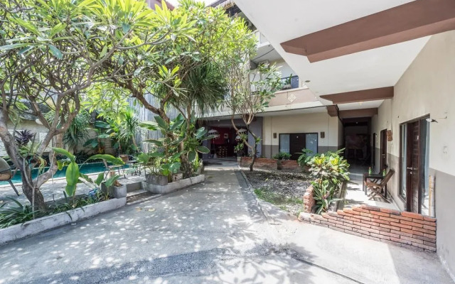 Airy Kuta Bakung Sari 14 Bali