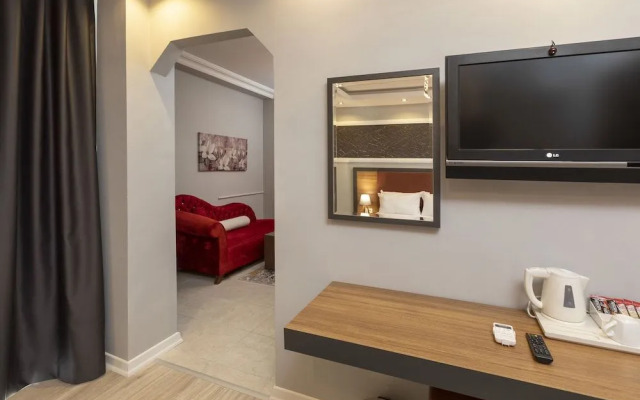 Toprak Hotel