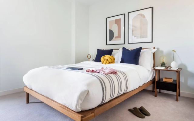 Croydon Central Apartments by Urban Rest