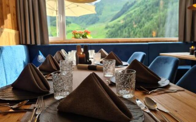 Hotel Zirbenhof
