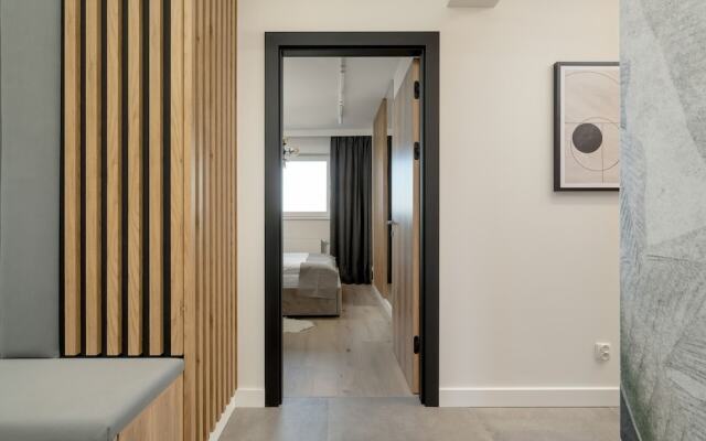 Bright & Peaceful Apartment by Renters