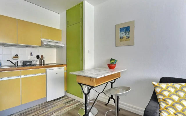 "Urbaine Budget" Studio calme avec Parking