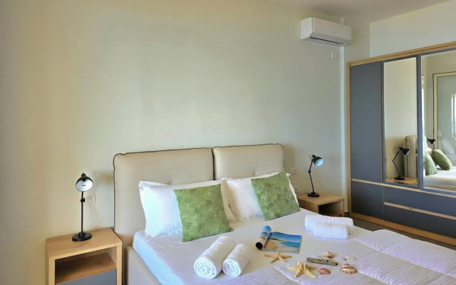Hill Apartment With Sea View in Durres