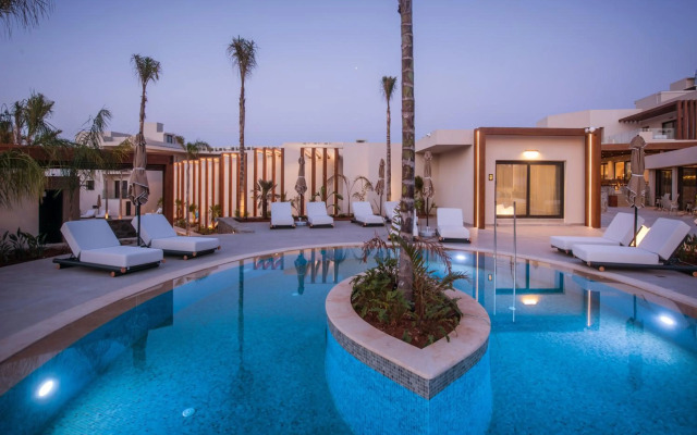 Noble Hotel Suites - Adults Only