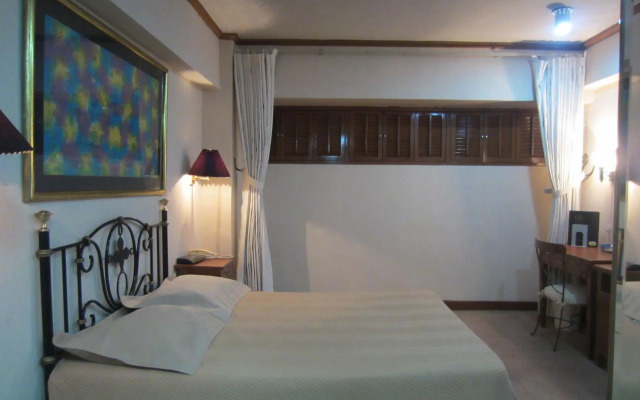 Corporate Executive Orient Suites