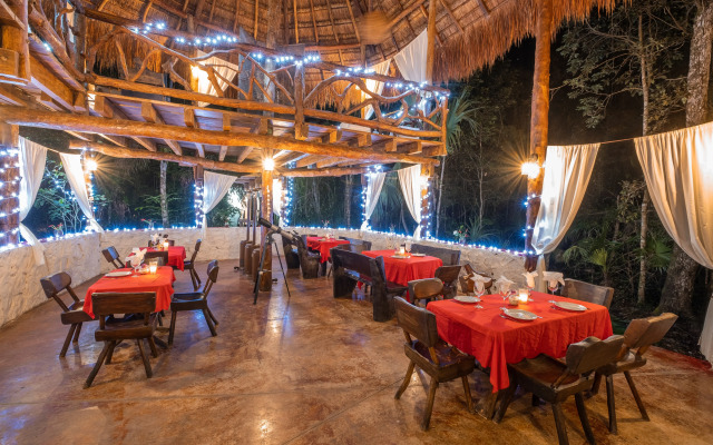 Jolie Jungle Eco Hotel