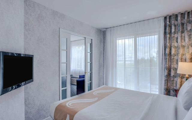 Quality Suites