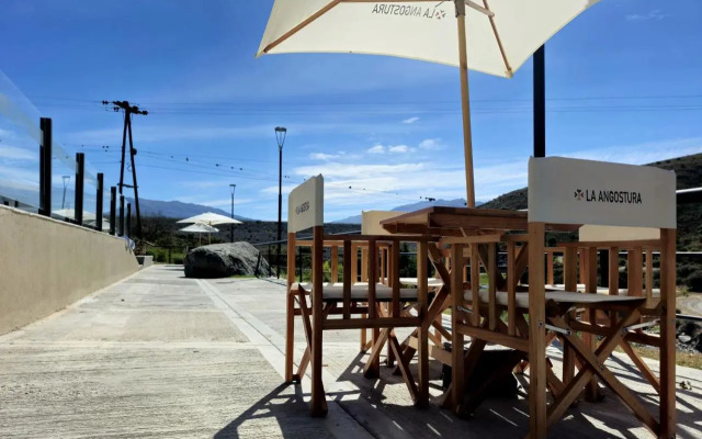 Hosteria La Angostura